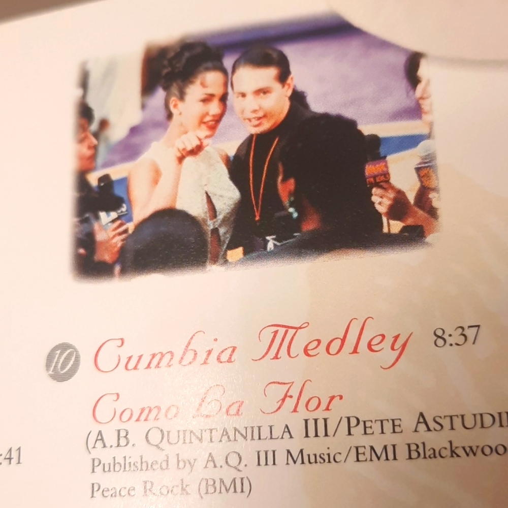 Selena CD - Picture 7 of 9